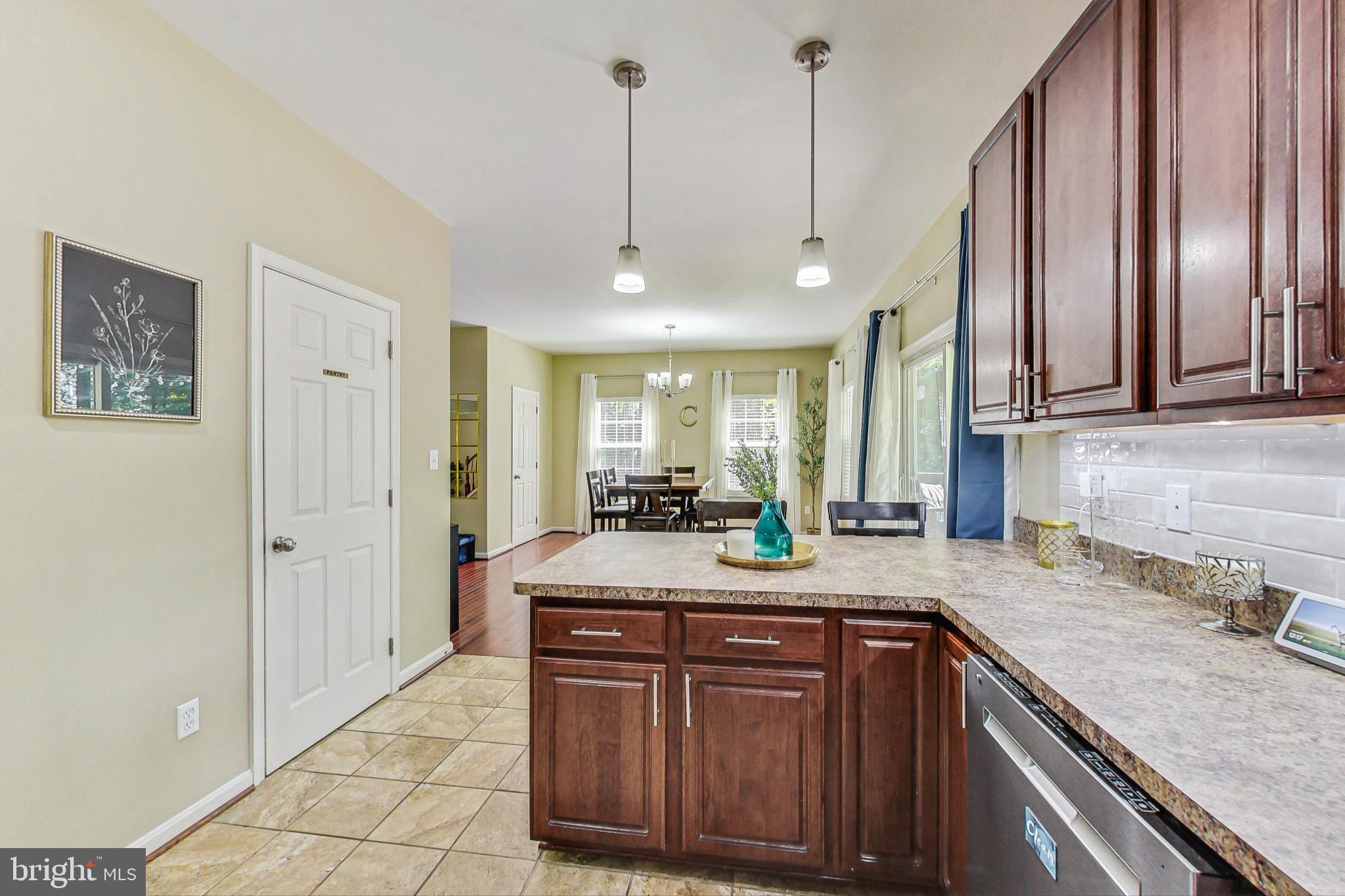 855 E Mount Harmony Rd