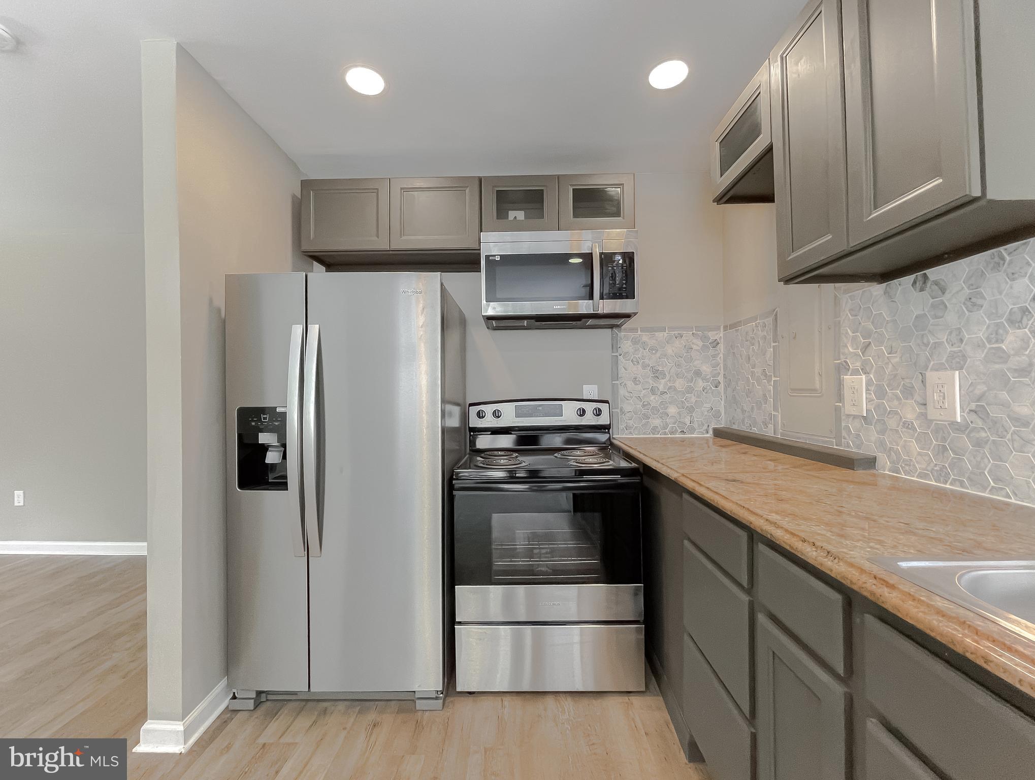 1607 Beech