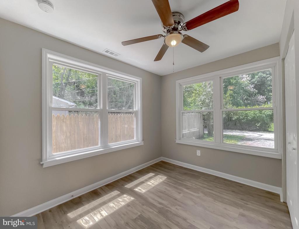 1607 Beech
