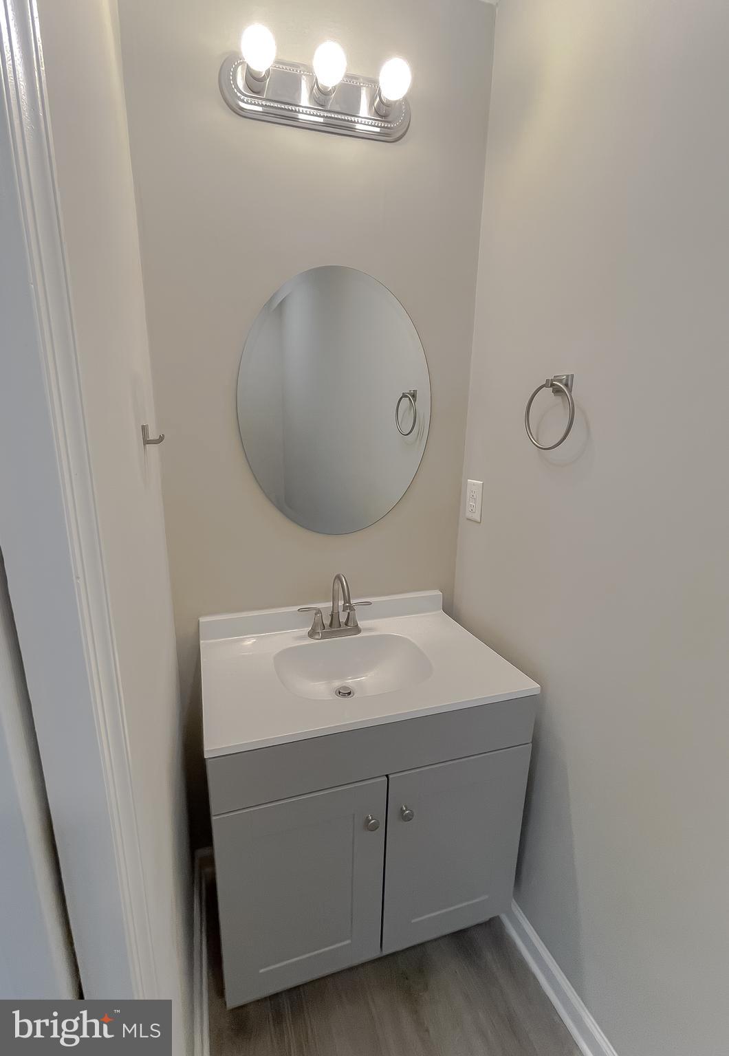 1607 Beech
