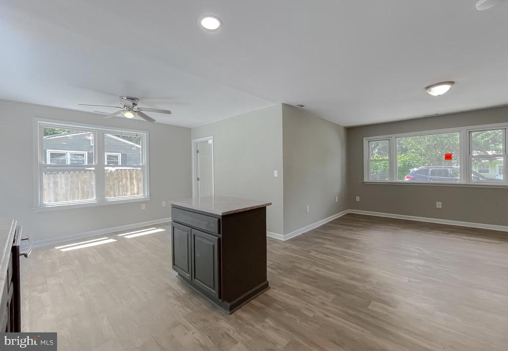 1607 Beech
