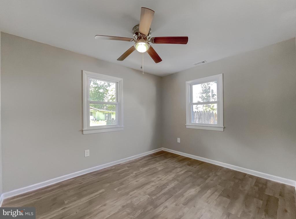 1607 Beech