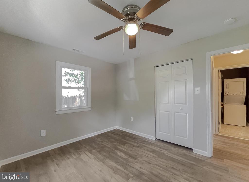 1607 Beech