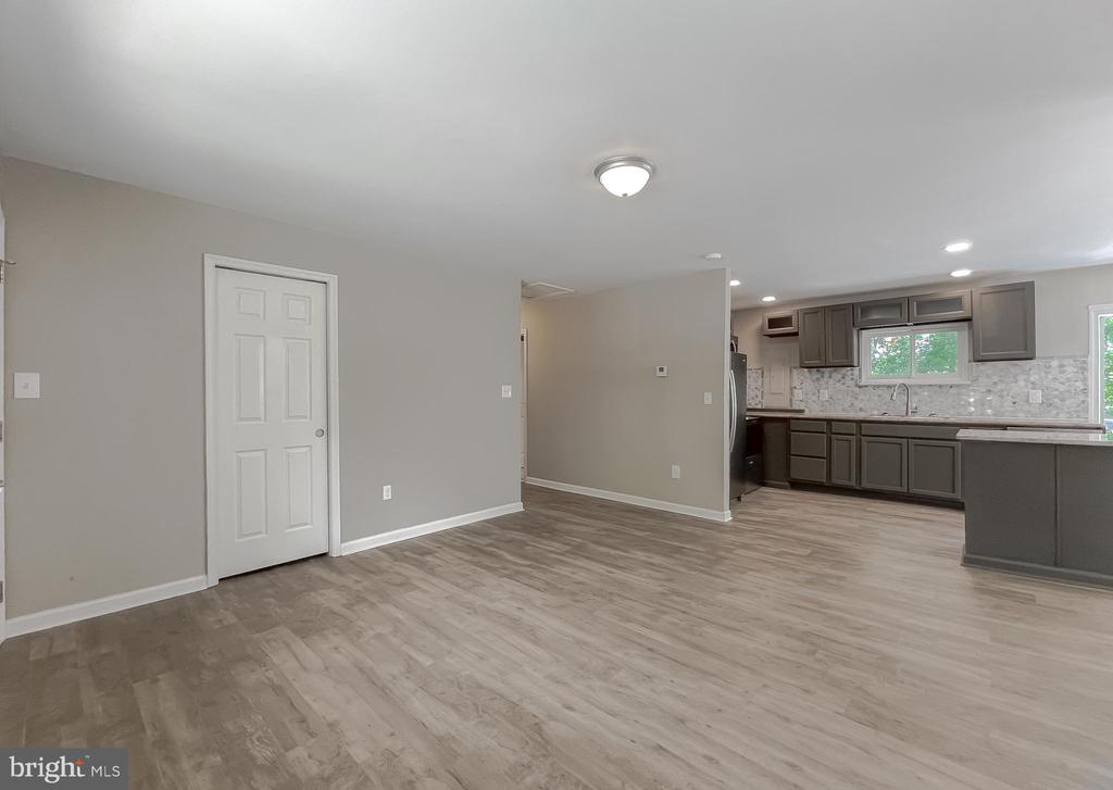 1607 Beech