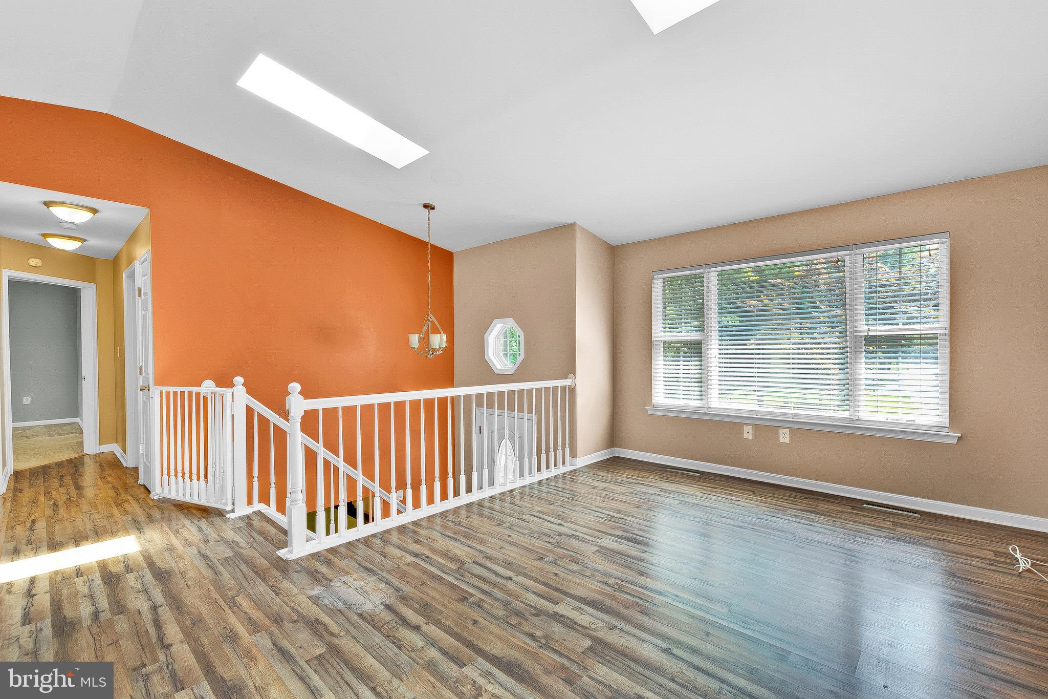 1010 ADOBE DR