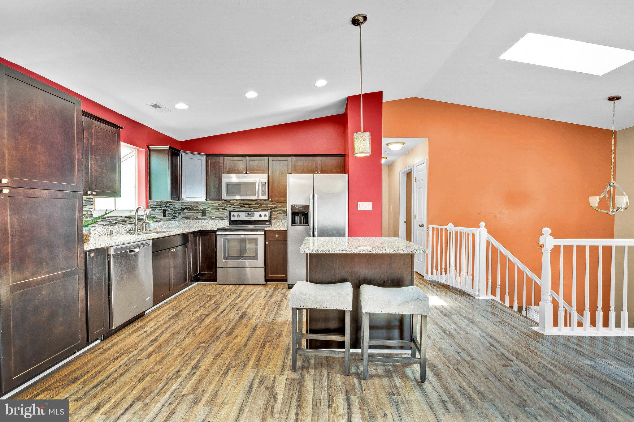 1010 ADOBE DR