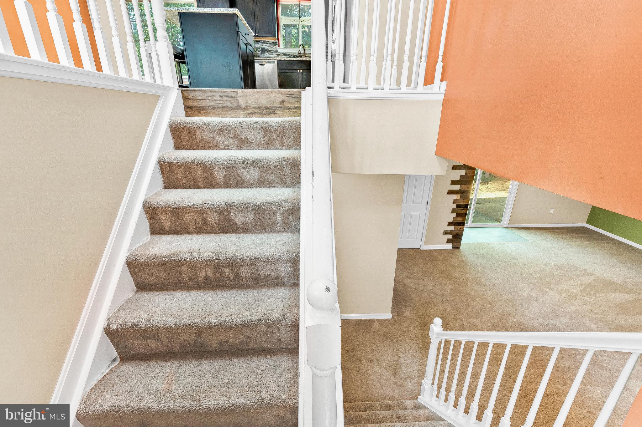 1010 ADOBE DR