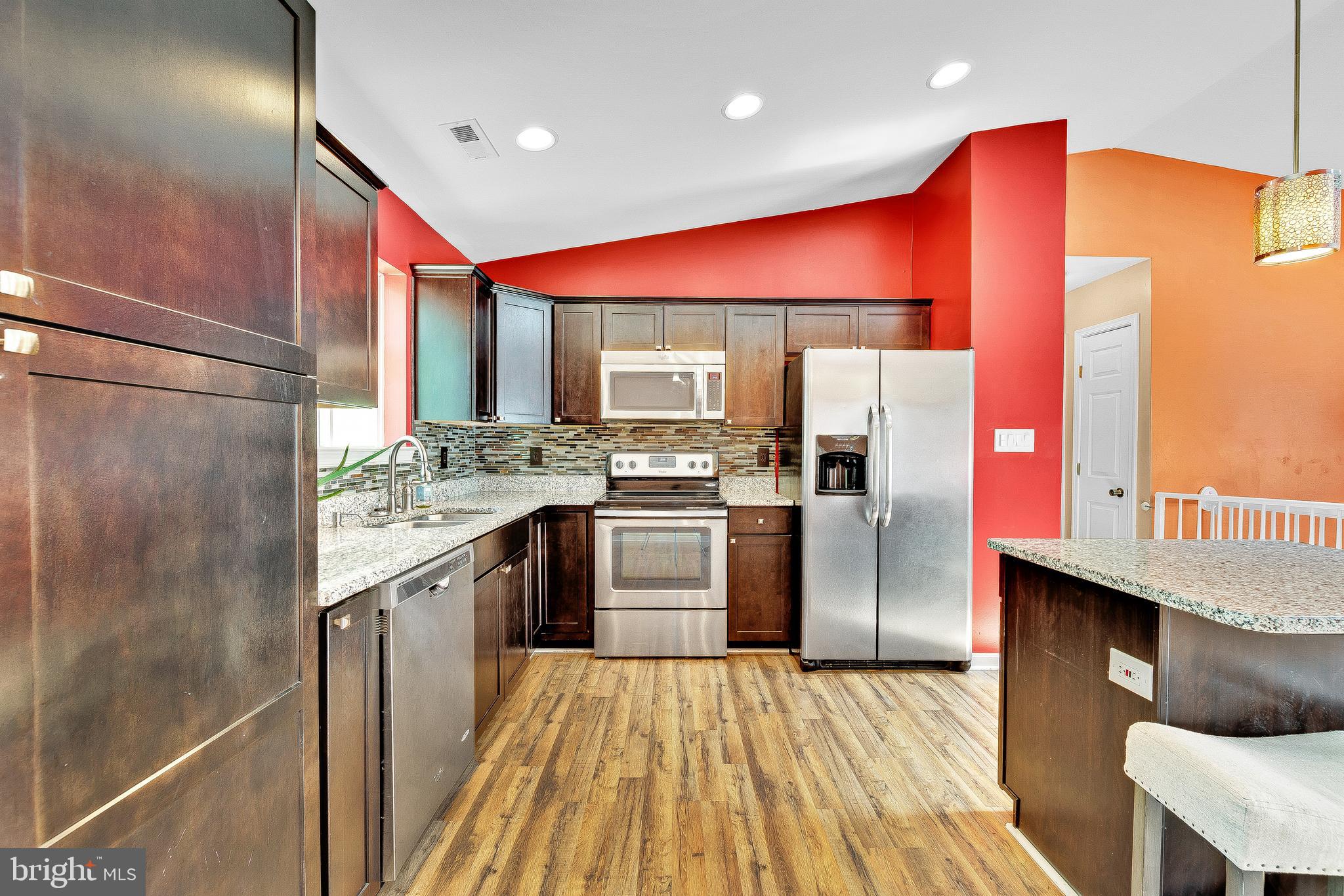 1010 ADOBE DR