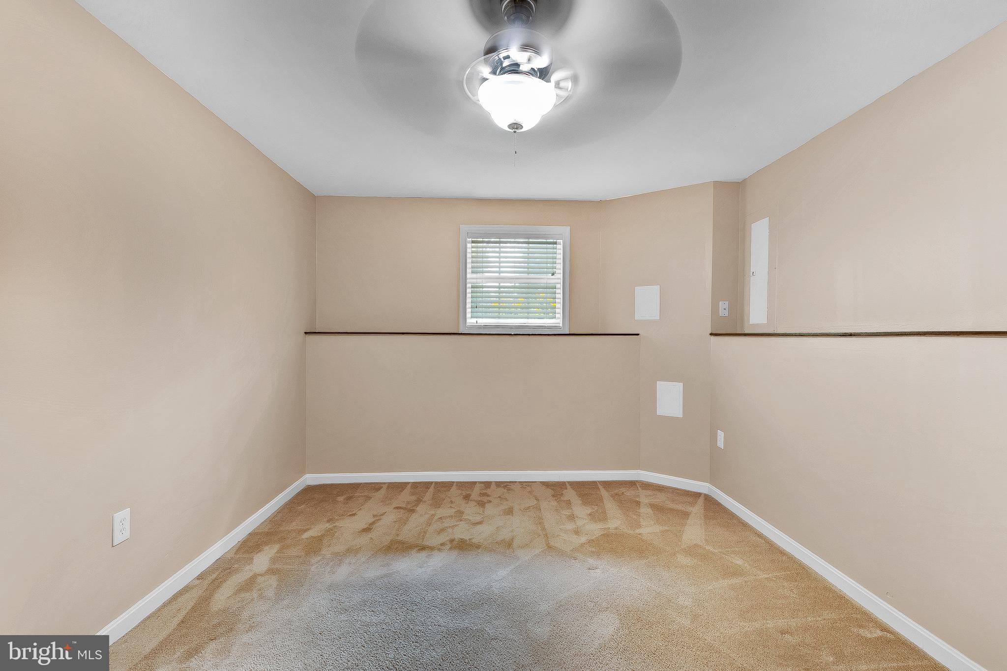 1010 ADOBE DR