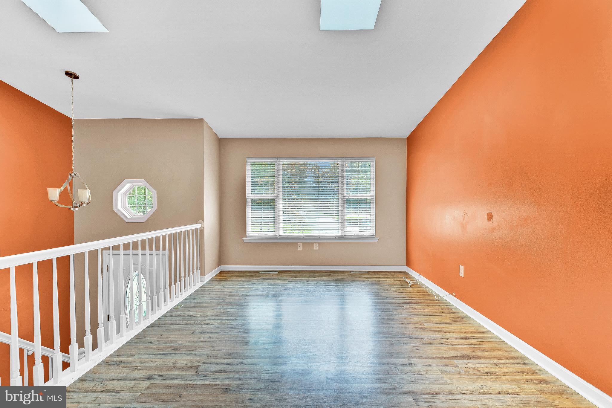 1010 ADOBE DR