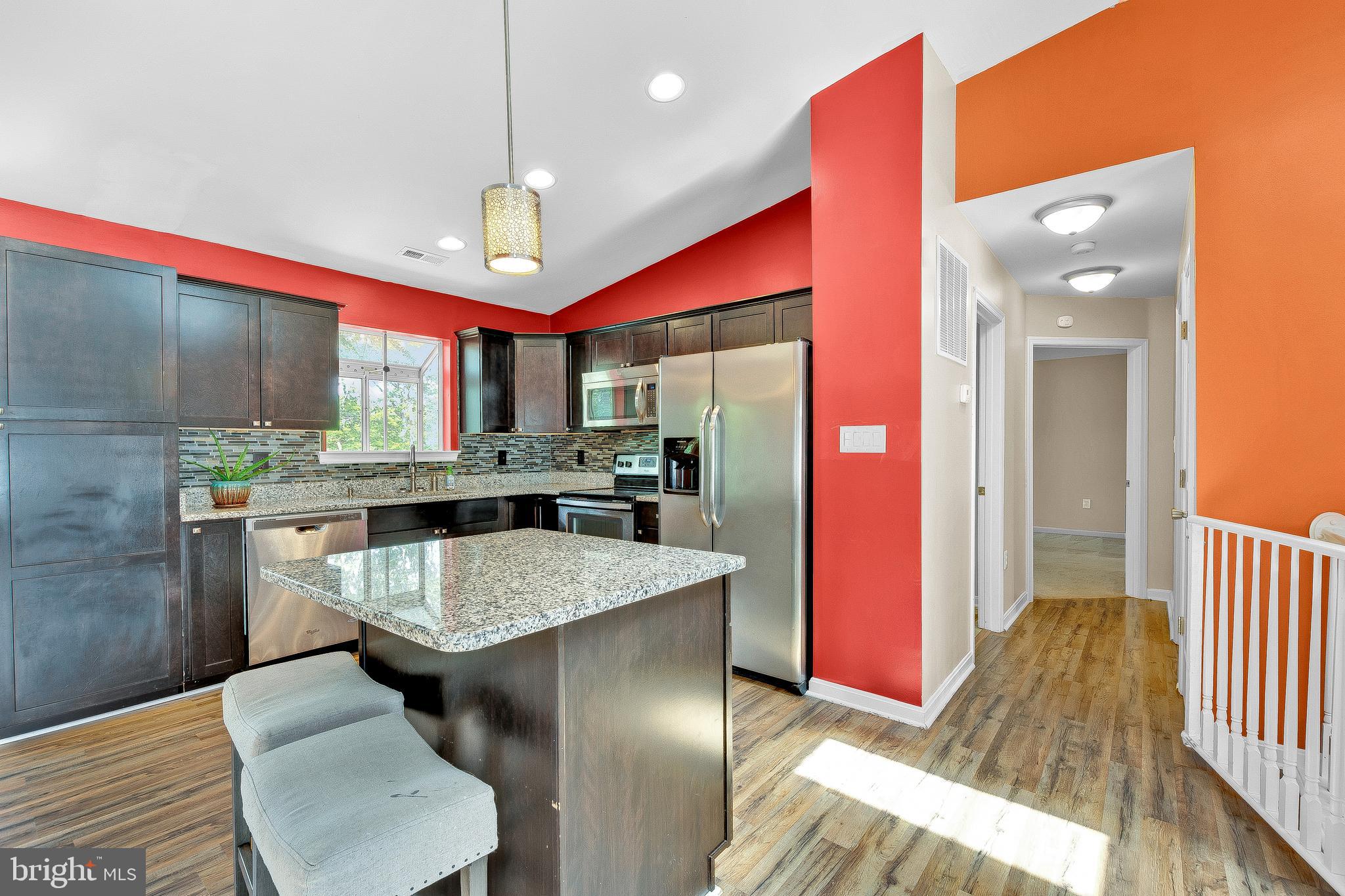 1010 ADOBE DR