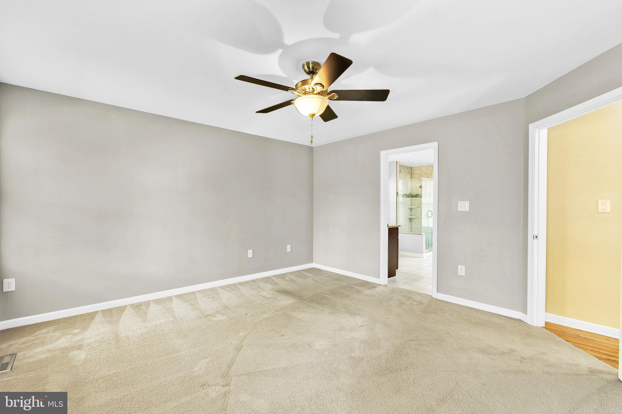 1010 ADOBE DR