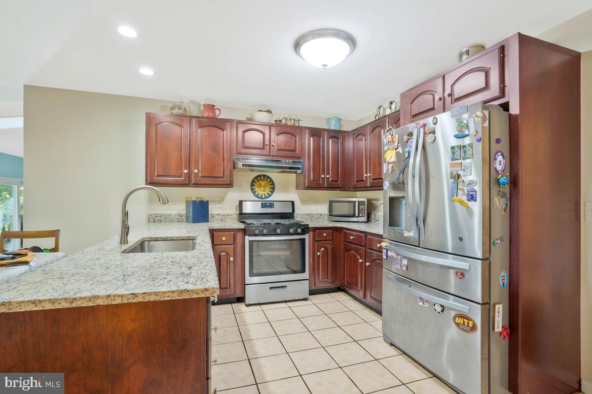215 Piney Point Ln