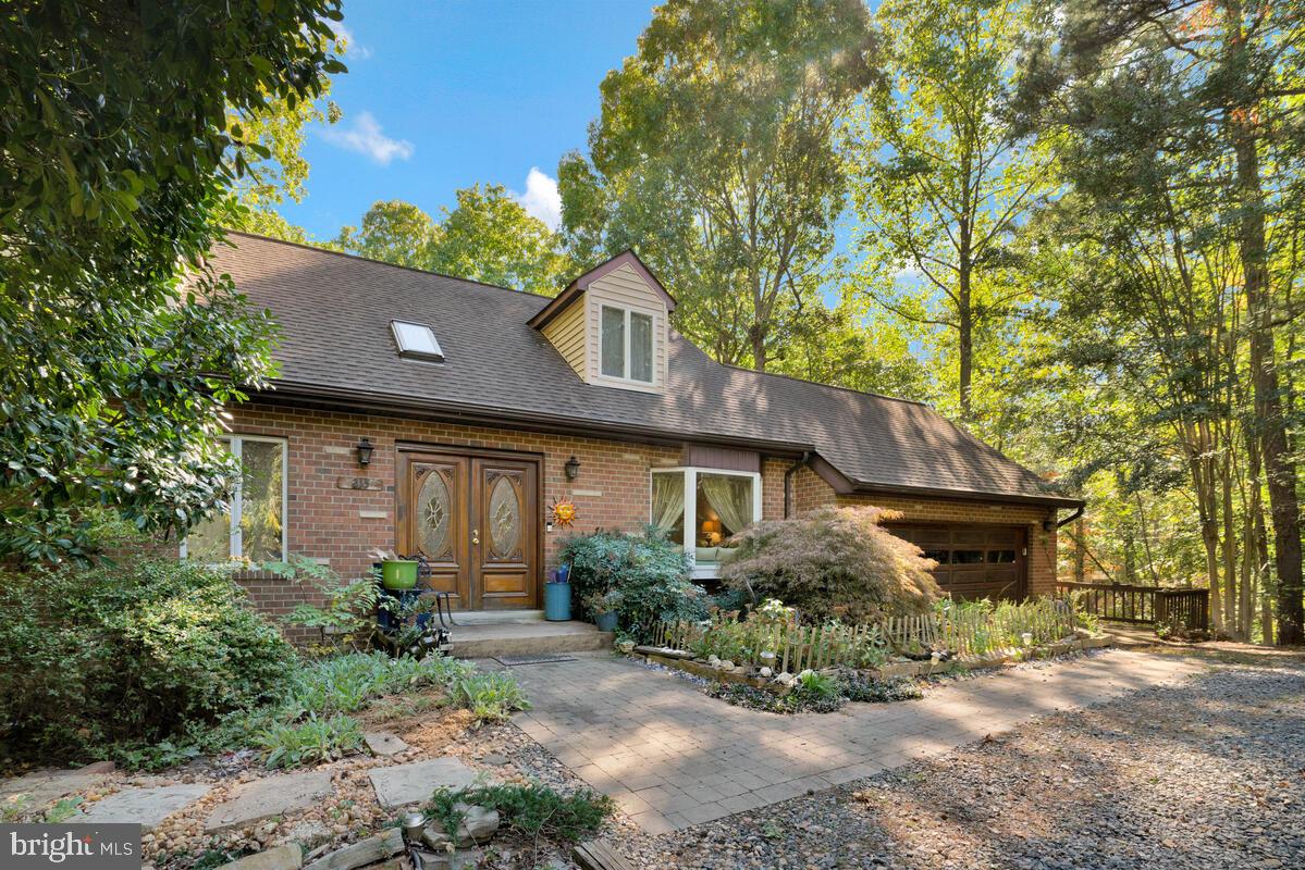 215 Piney Point Ln
