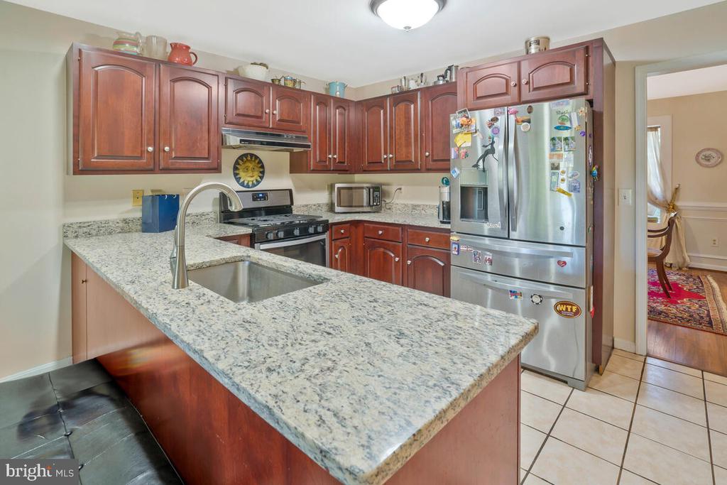 215 Piney Point Ln