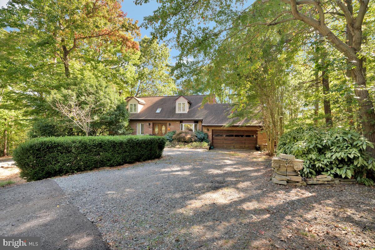 215 Piney Point Ln