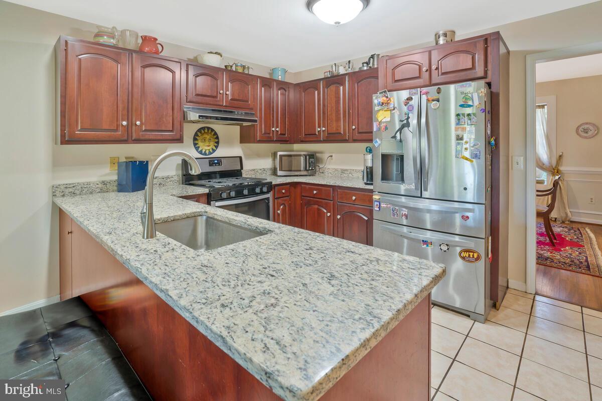 215 Piney Point Ln