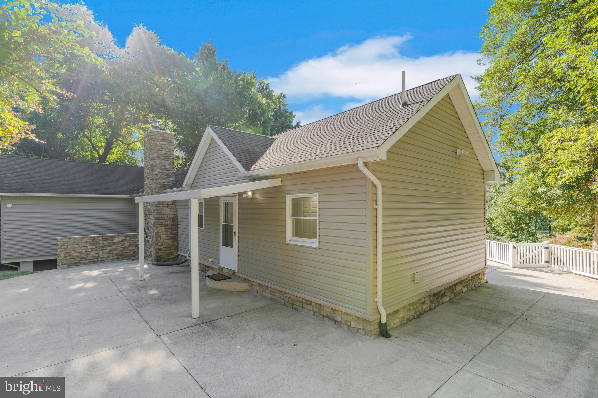 552 Beech Dr