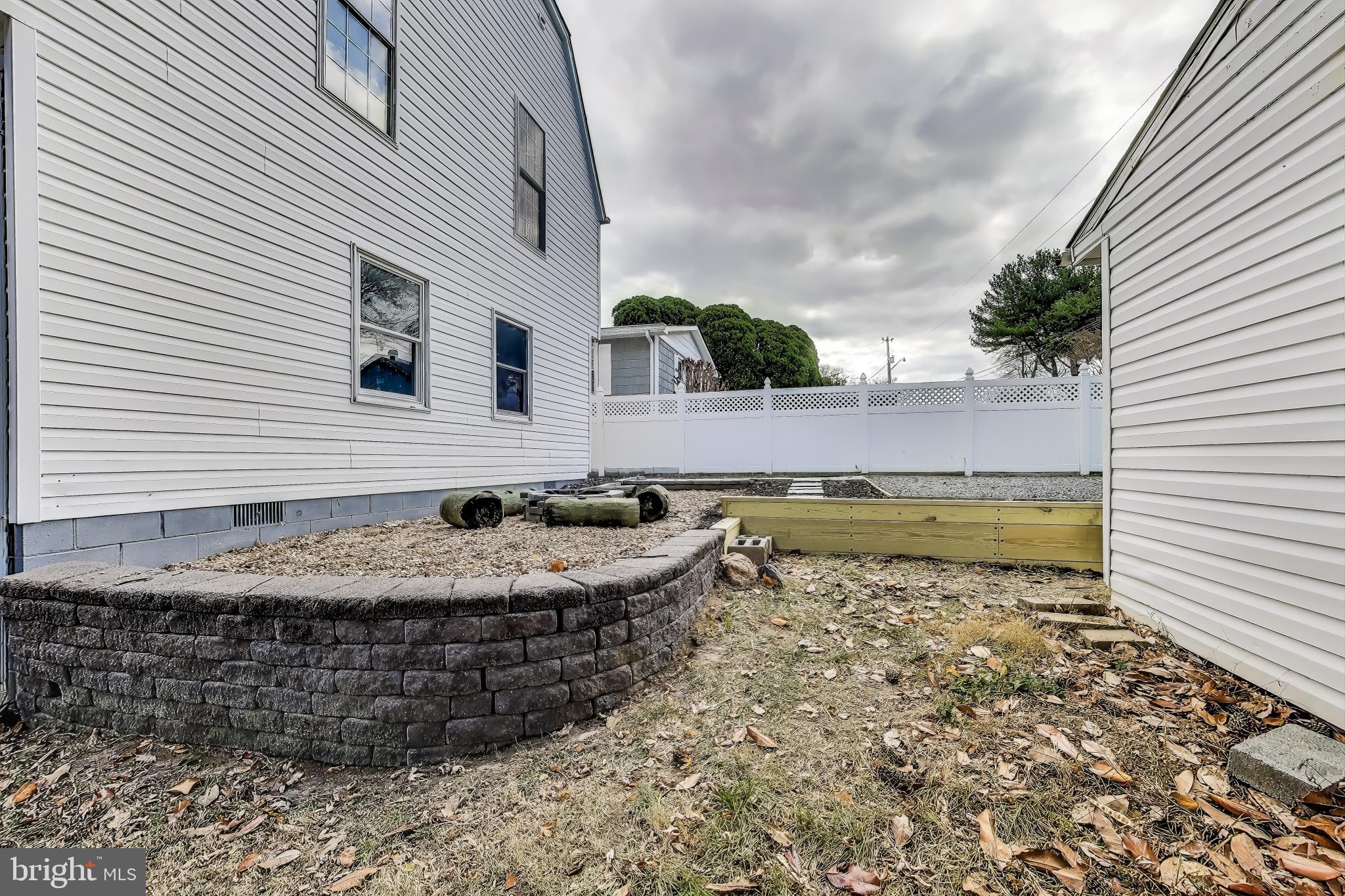122 CHESAPEAKE AVE