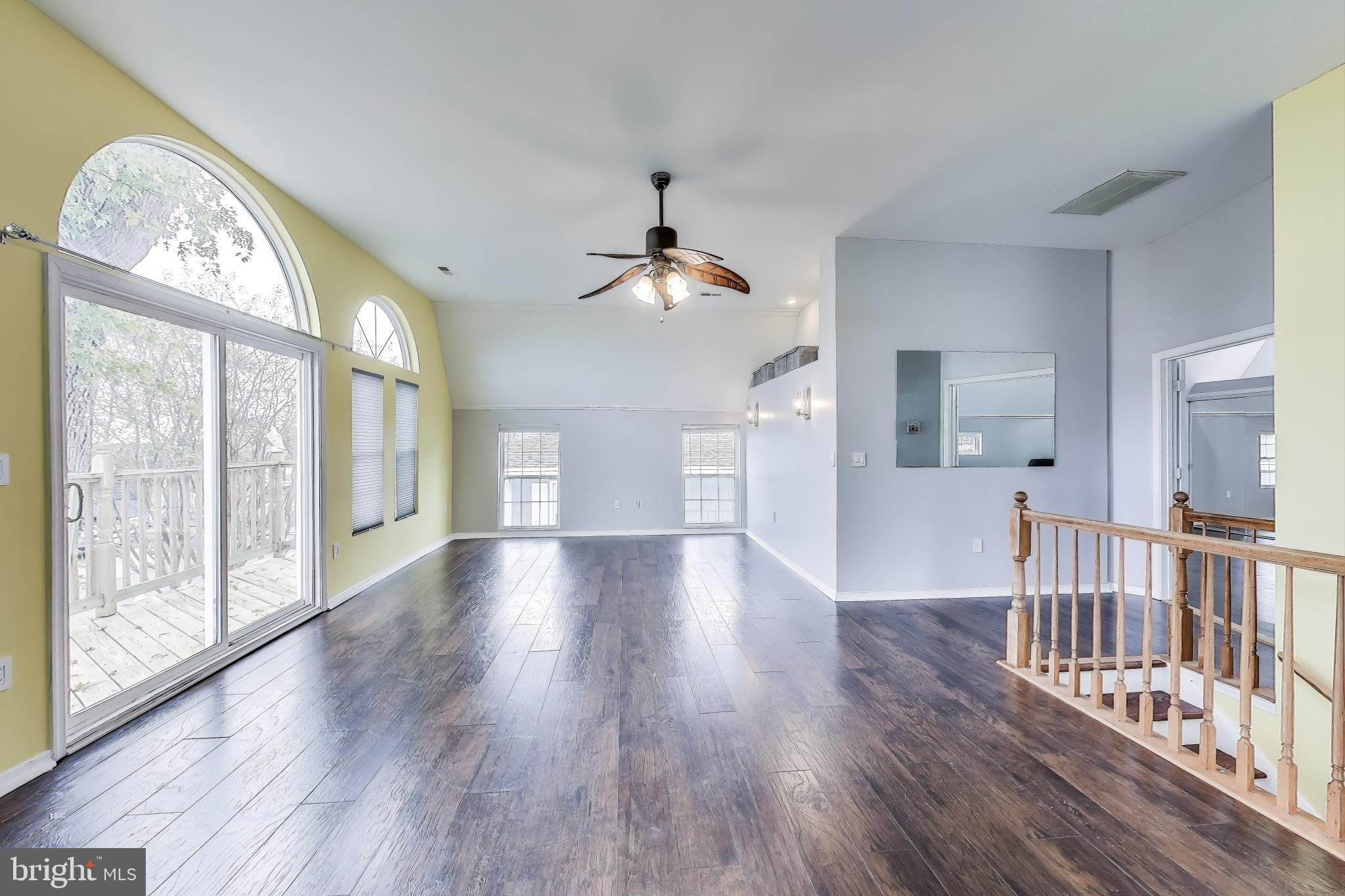 122 CHESAPEAKE AVE