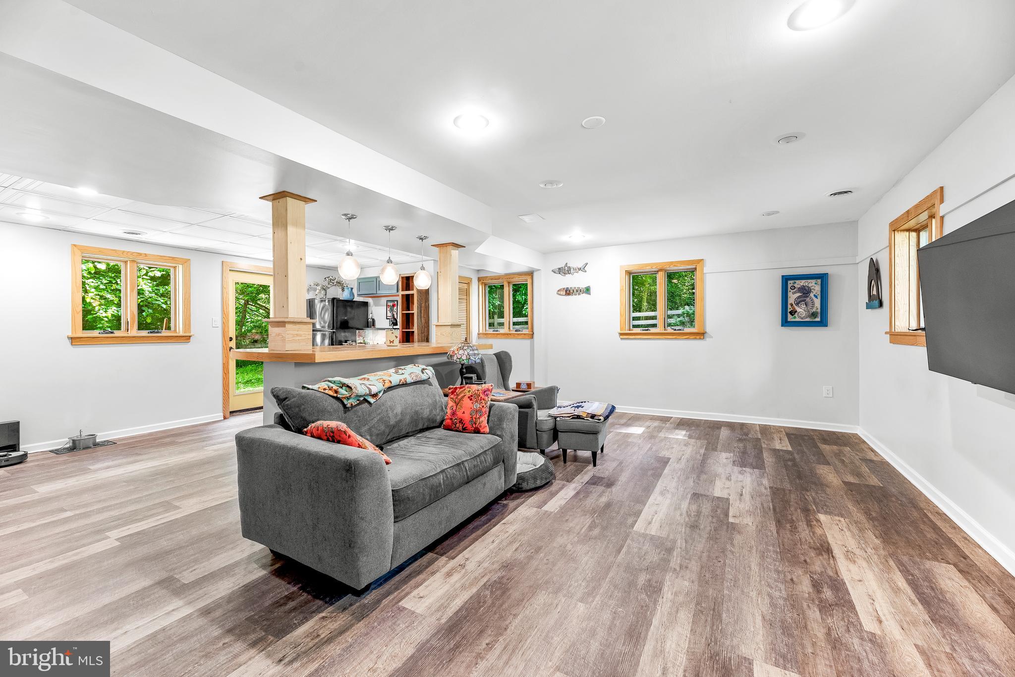 1200 Neptune Ln