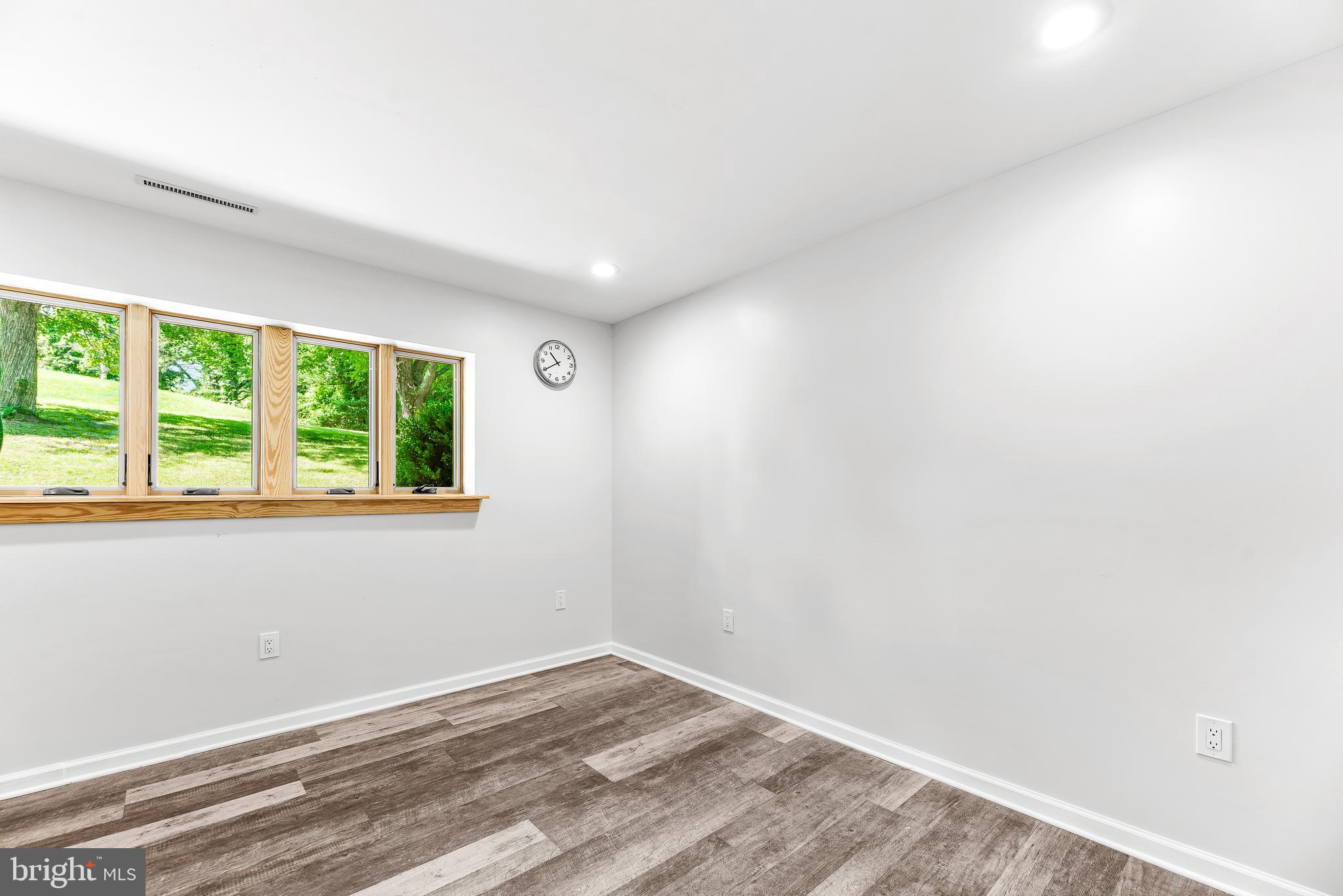 1200 Neptune Ln