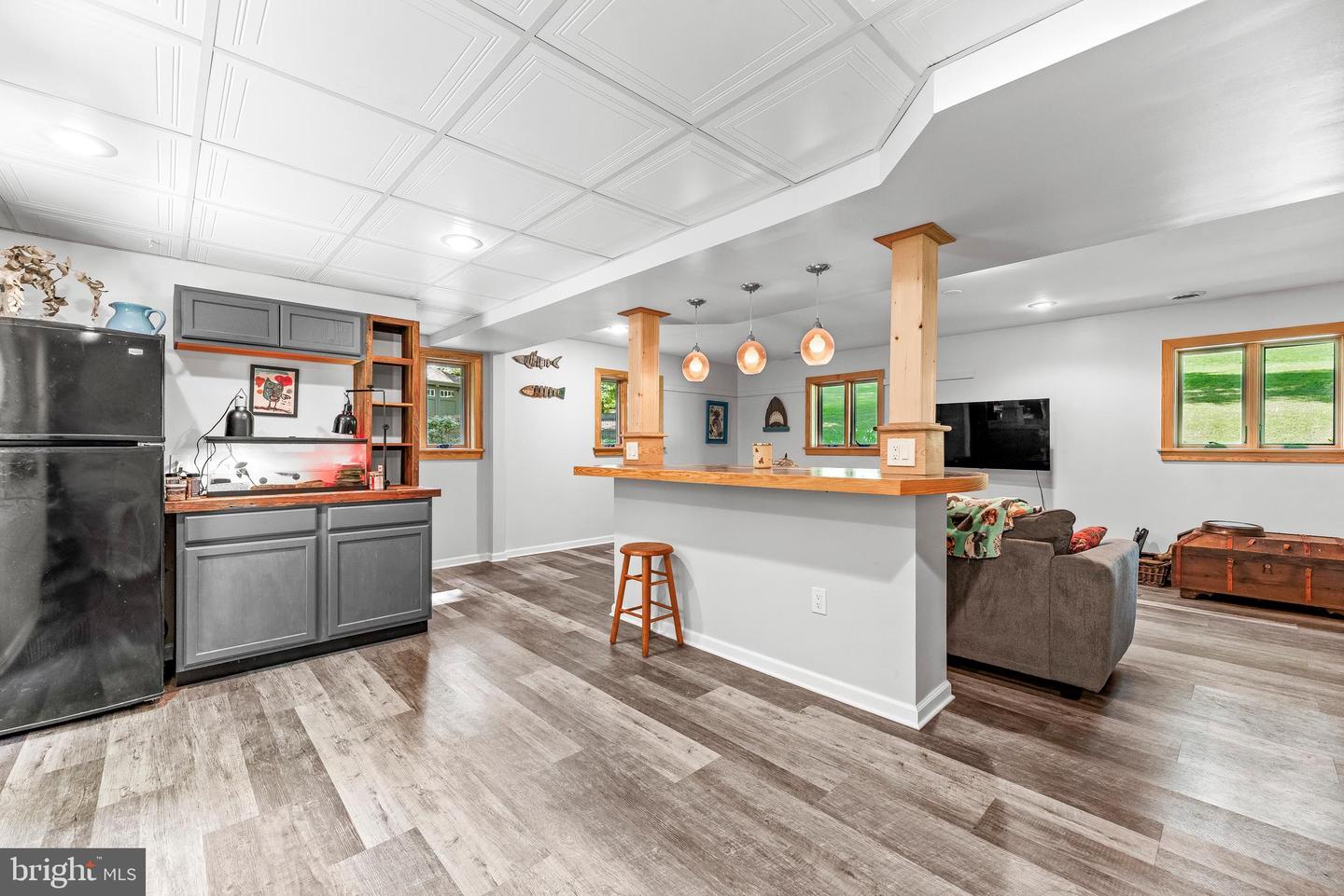 1200 Neptune Ln