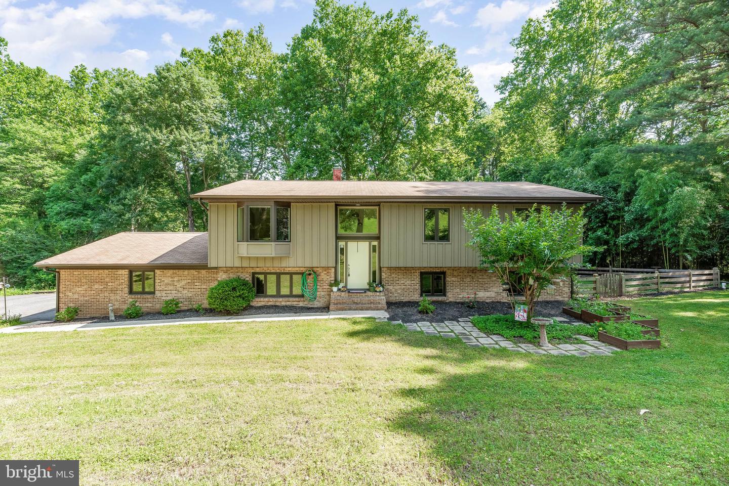 1200 Neptune Ln