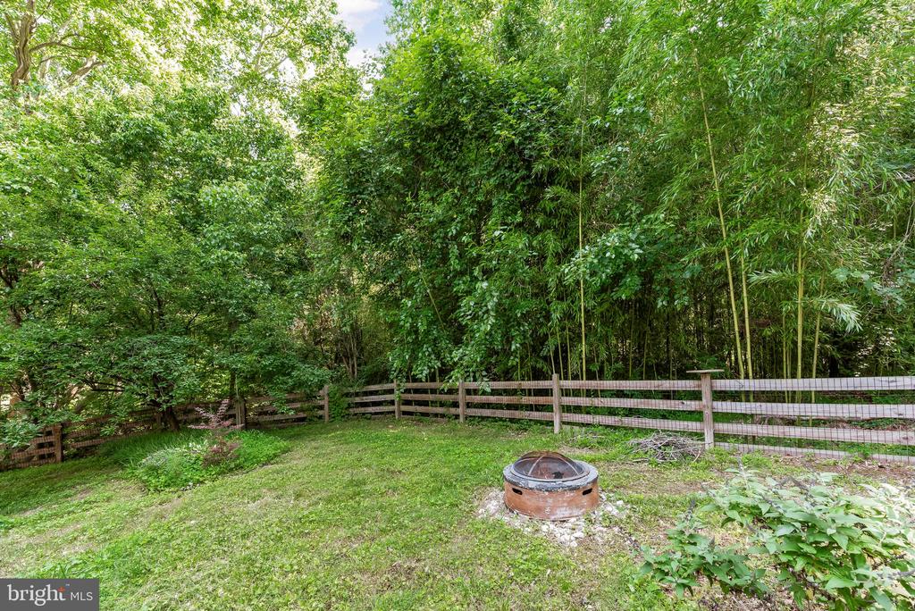 1200 Neptune Ln