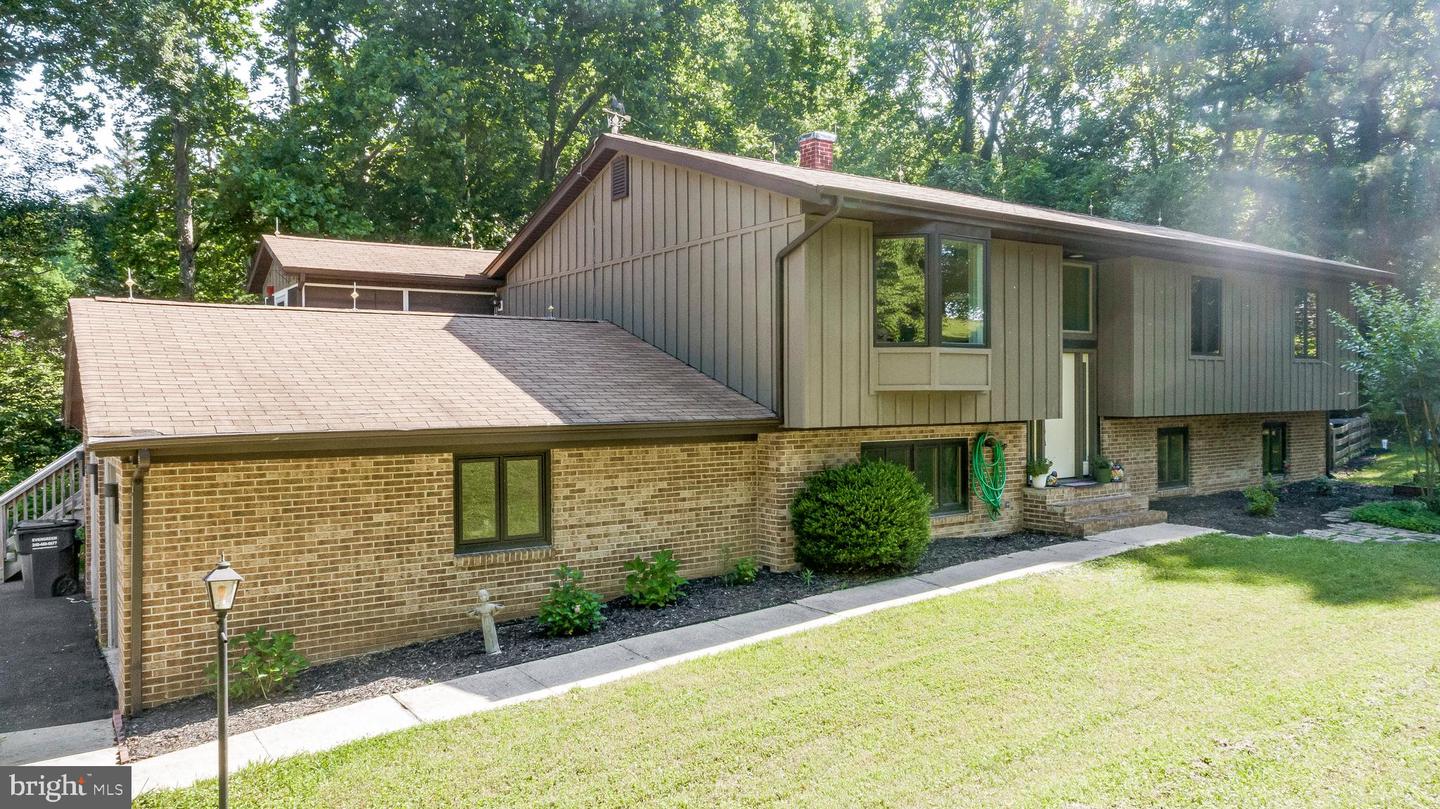 1200 Neptune Ln