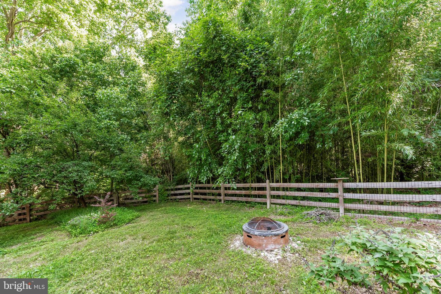 1200 Neptune Ln