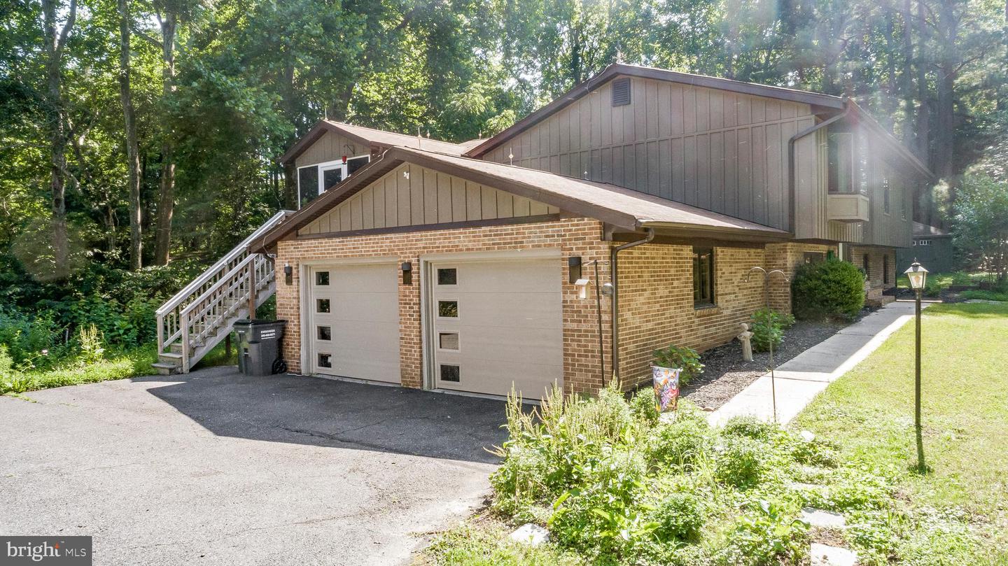 1200 Neptune Ln