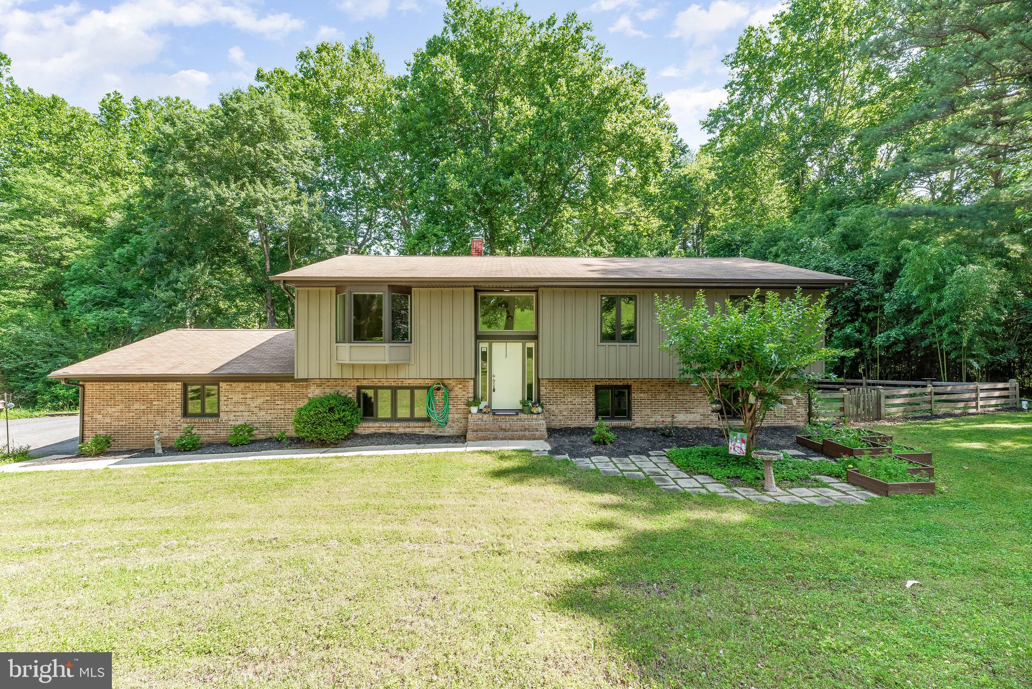 1200 Neptune Ln