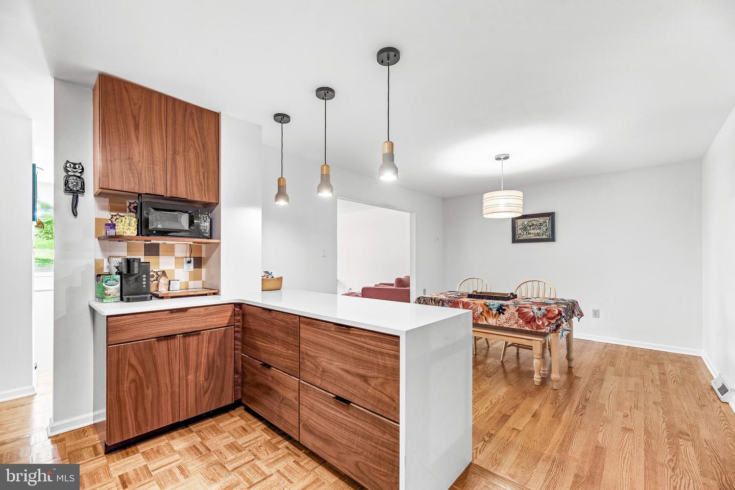 1200 Neptune Ln