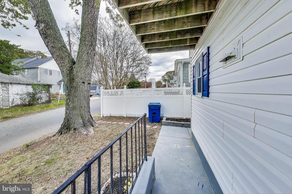 122 CHESAPEAKE AVENUE