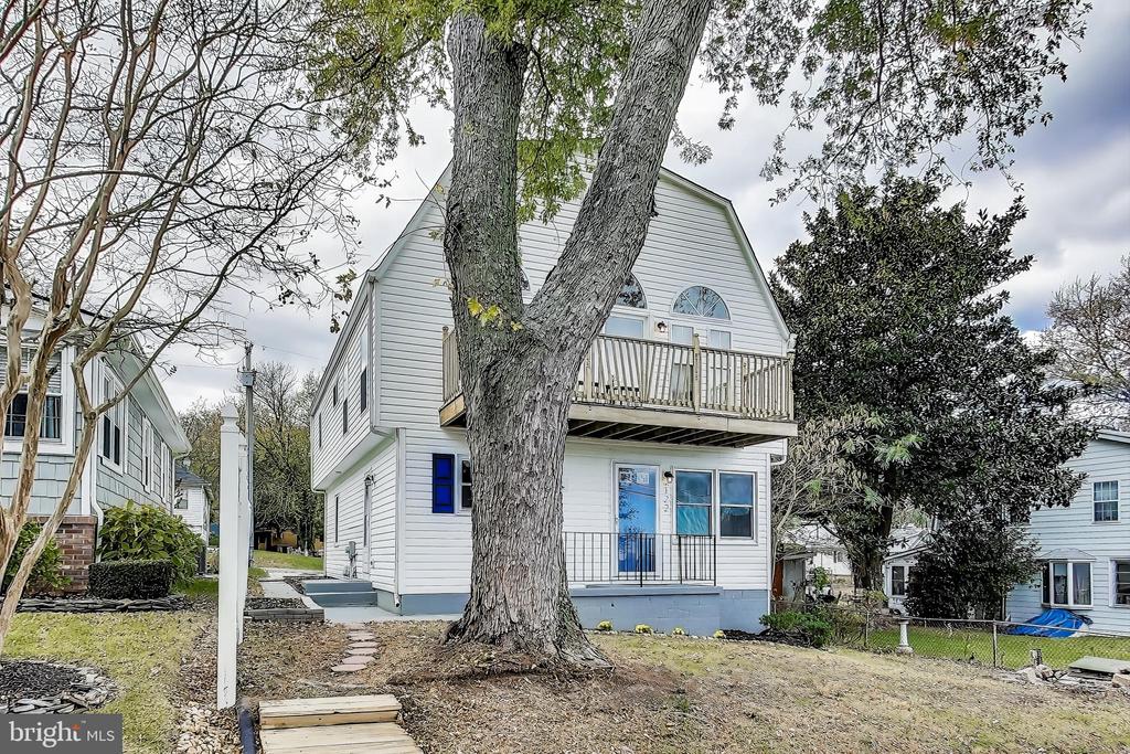 122 CHESAPEAKE AVENUE