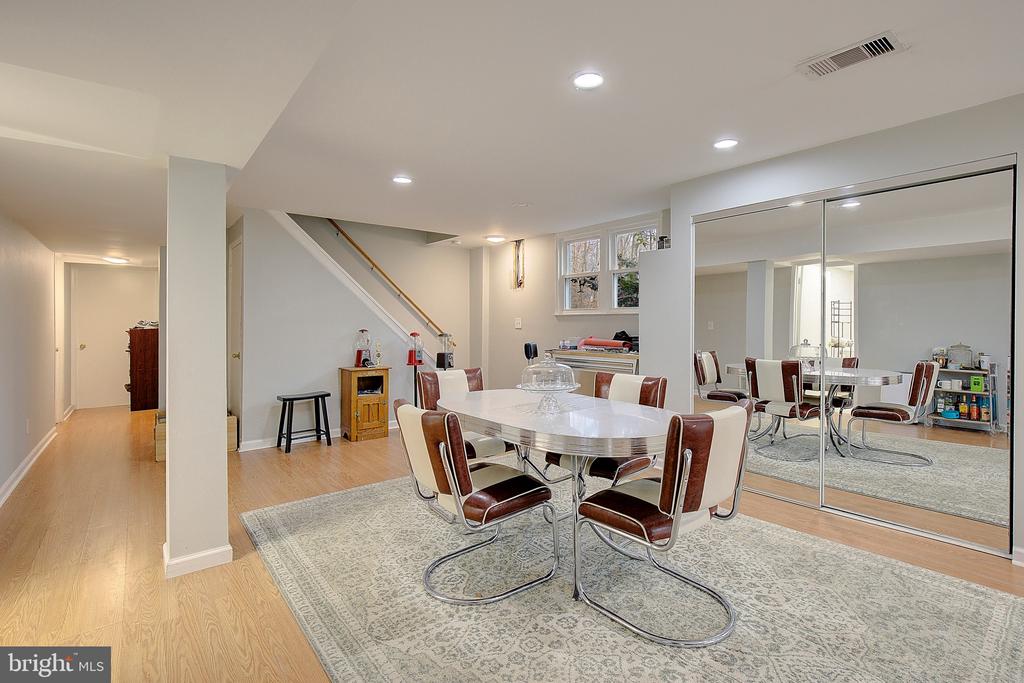 11130 DUMBARTON DRIVE