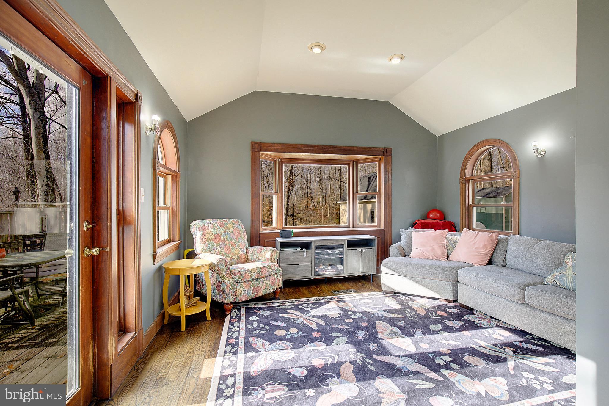 11130 DUMBARTON DRIVE