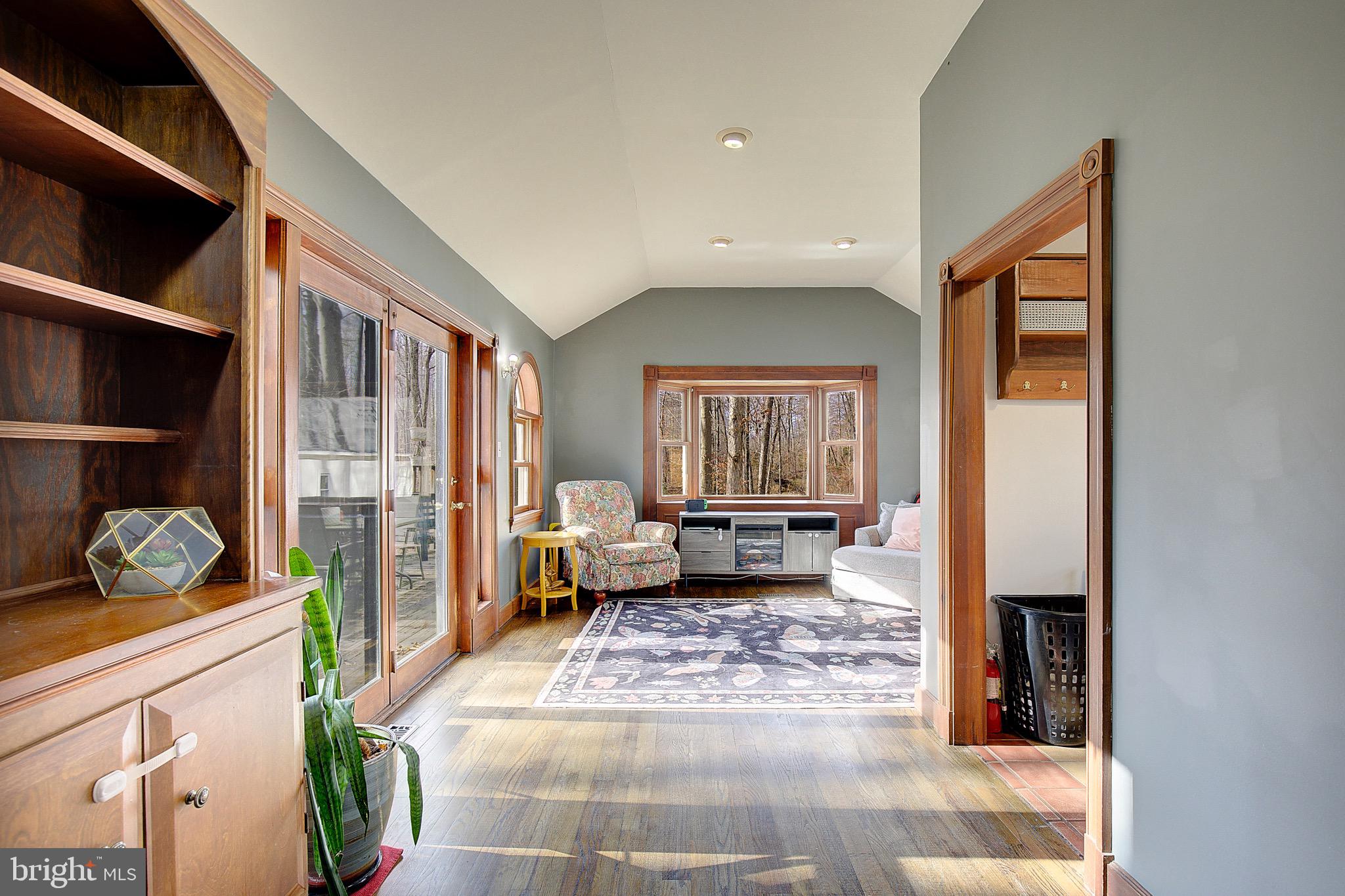 11130 DUMBARTON DRIVE