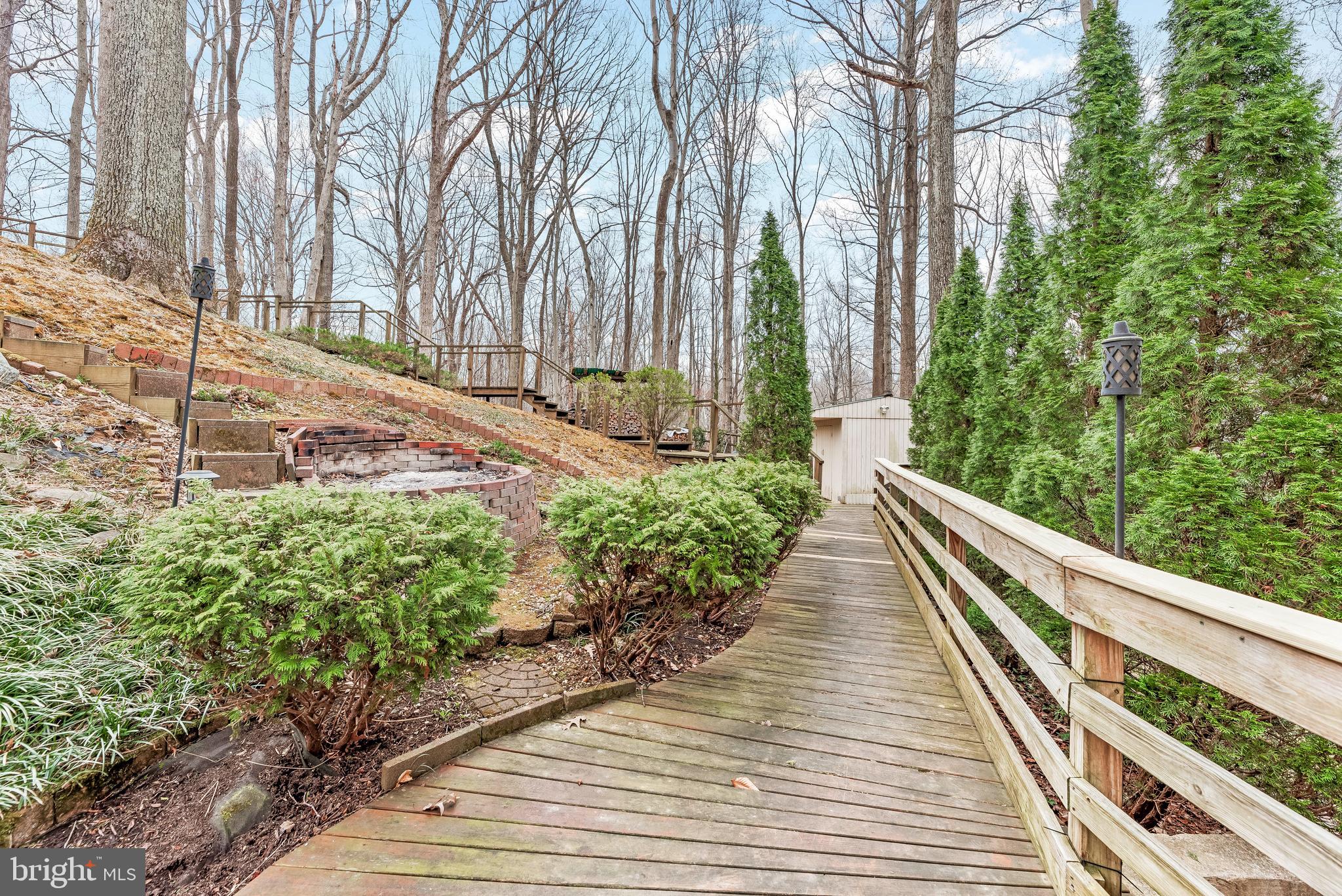 6309 BROOKEVIEW COURT