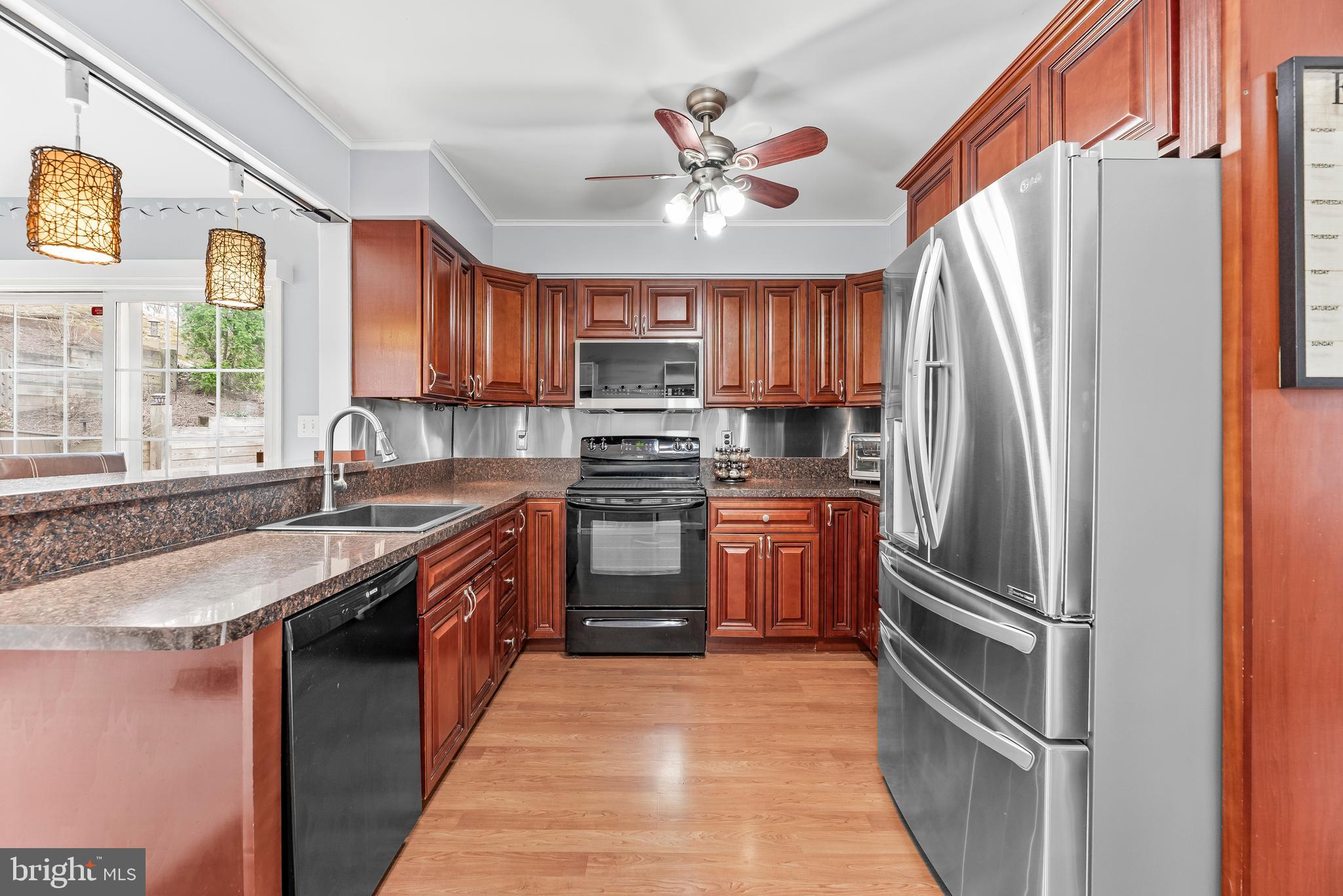 6309 BROOKEVIEW COURT