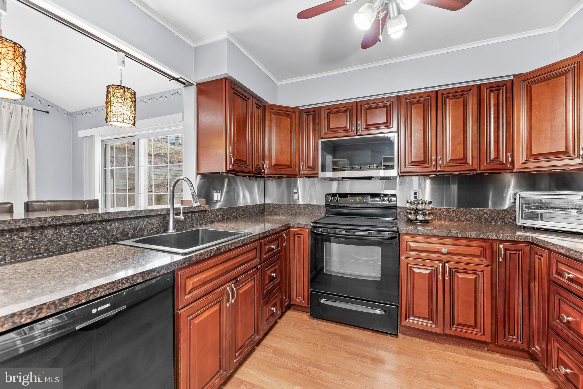 6309 BROOKEVIEW COURT