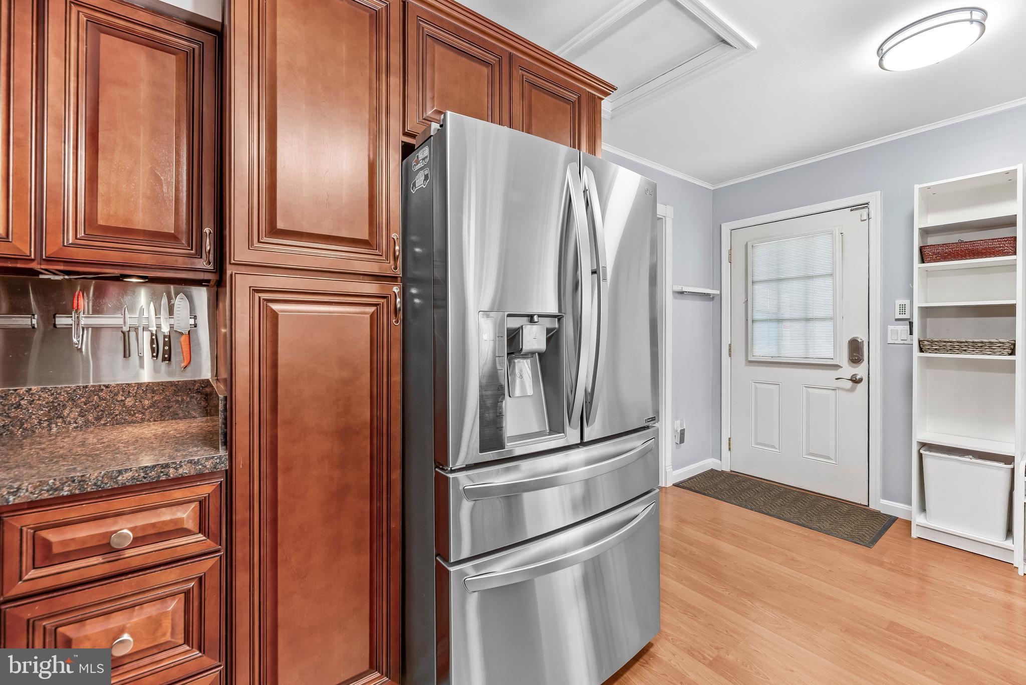 6309 BROOKEVIEW COURT