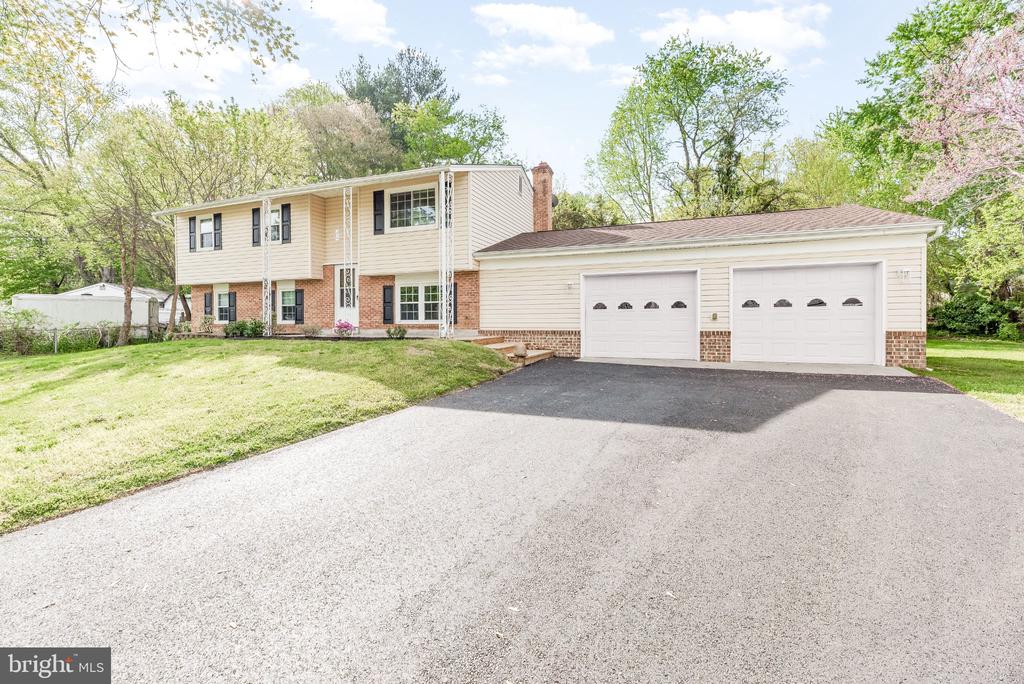 11951 PRINCE COURT