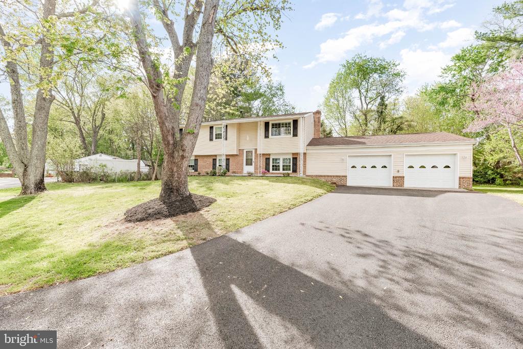 11951 PRINCE COURT