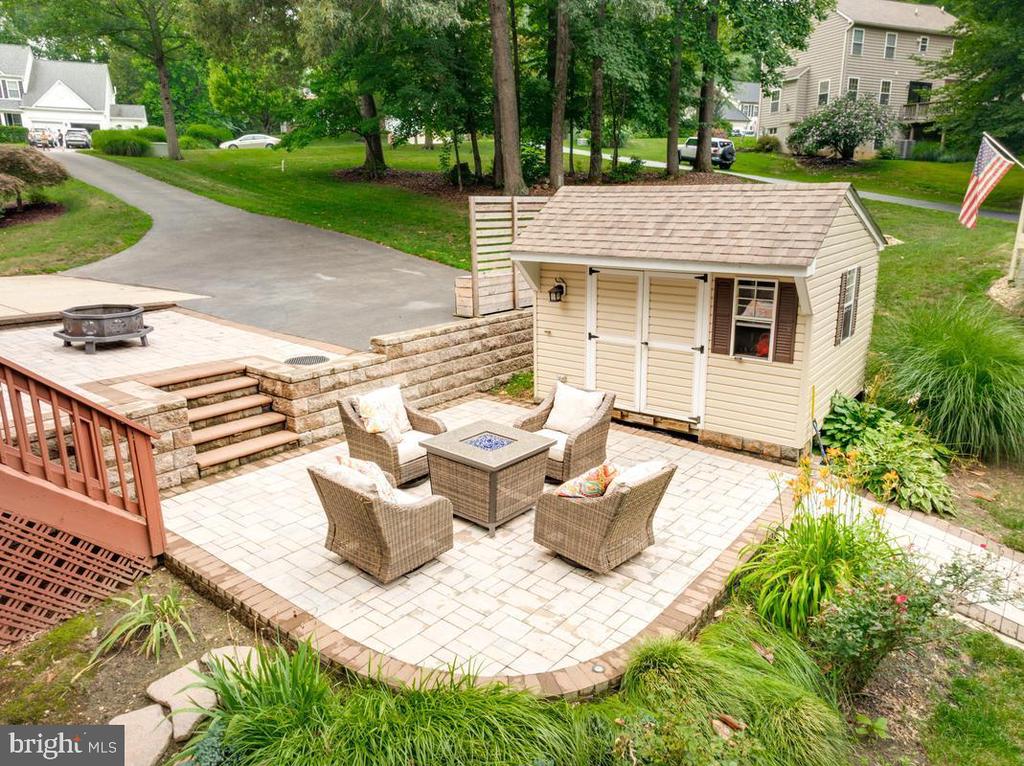 445 CROSS CREEK DRIVE