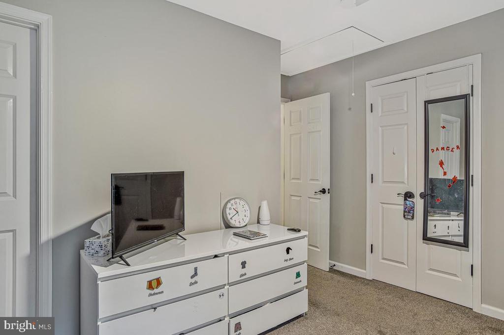 445 CROSS CREEK DRIVE