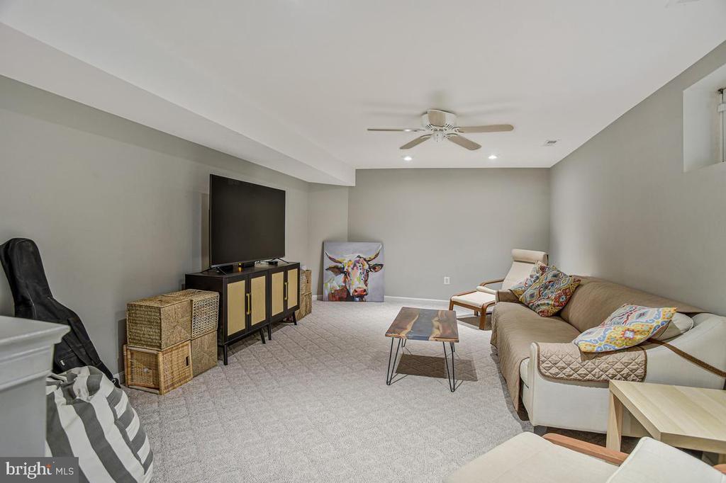 445 CROSS CREEK DRIVE