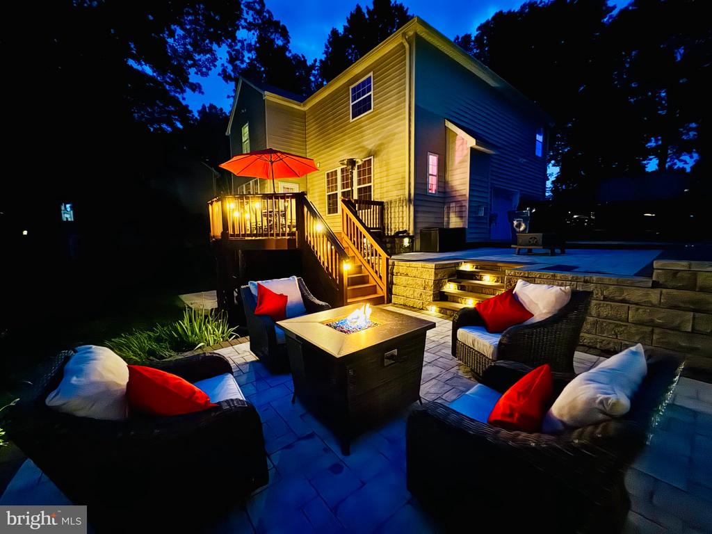 445 CROSS CREEK DRIVE