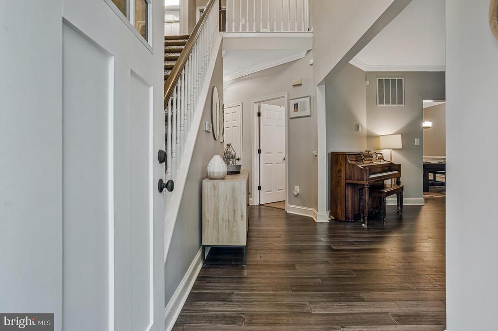 445 CROSS CREEK DRIVE